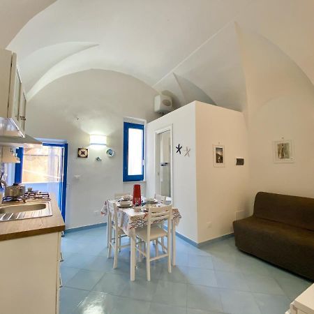Holidaycasa Teresa - Monolocale Nel Cuore Del Cent Sperlonga Eksteriør bilde