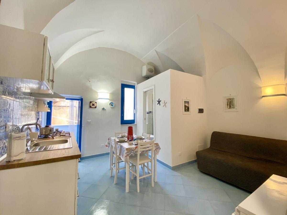 Holidaycasa Teresa - Monolocale Nel Cuore Del Cent Sperlonga Eksteriør bilde
